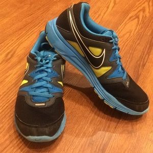 Women’s Nike Tennis Shoes